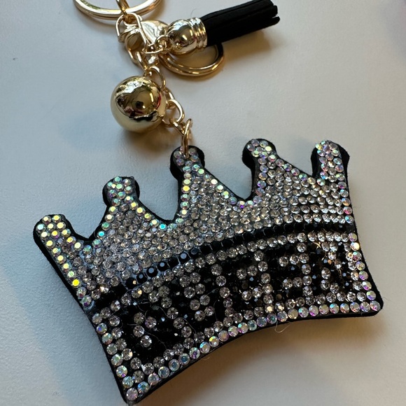 NWT bling Rhinestone Queen puffy keychain purse charm - Picture 3 of 4